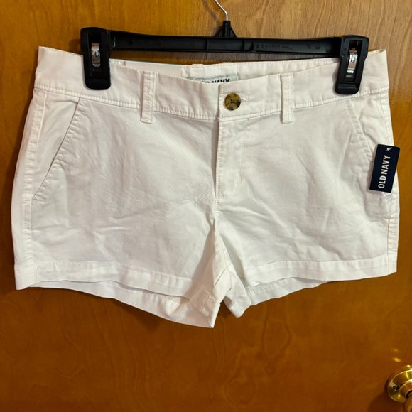 Old Navy‎ Mid Rise White Shorts Size 2 - Picture 2 of 12